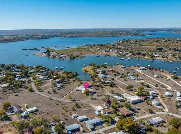 155 Lakeview Drive, Coleman, TX 76834