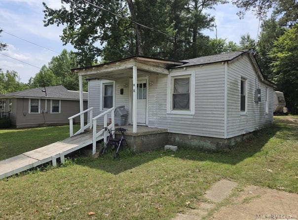 513 HINSON ST, Roanoke Rapids, NC 27870