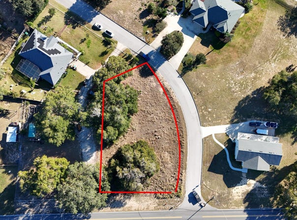 E Collins Street lot: 8, Umatilla, FL 32784