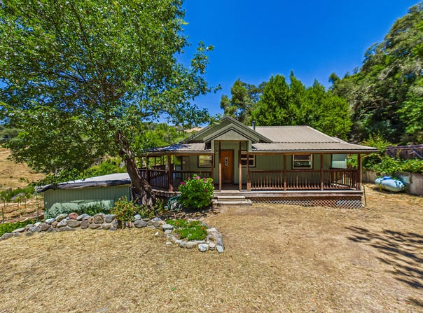 1250 Zenia Bluff Road, Alderpoint, CA 95511