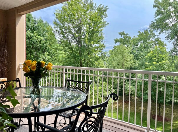 408 Parkers Lake Road, Minnetonka, MN 55391