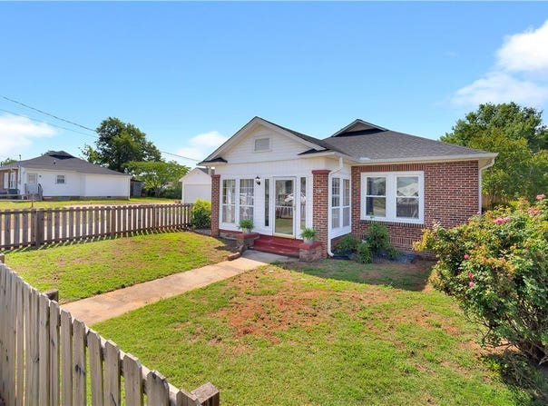 310 E South 5th Street, Seneca, SC 29678