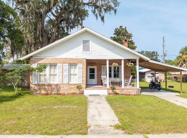 106 DRANE ST, Branford, FL 32008