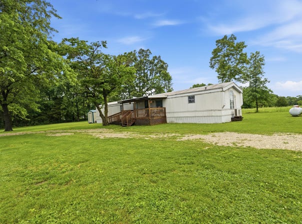 1919 Burnett Road, Seymour, MO 65746