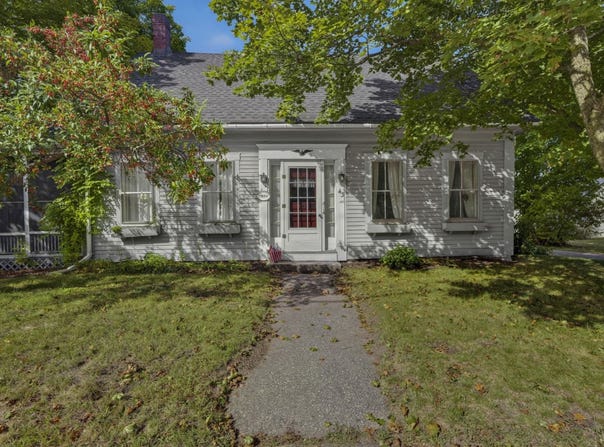 43 S Mast Street, Goffstown, NH 03045