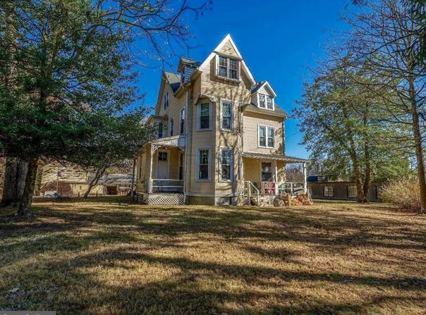 354 VALLEYBROOK RD, GLEN MILLS, PA 19342