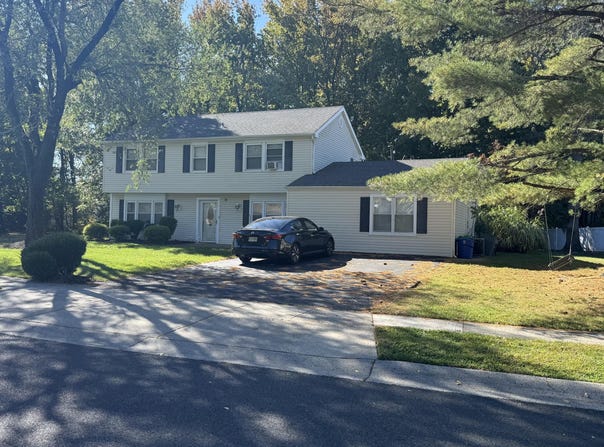 28 Cypress Lane, Matawan, NJ 07747
