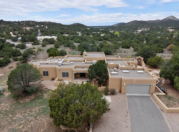 24 Calle Electra, Santa Fe, NM 87508