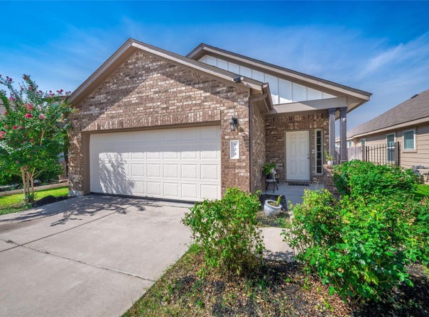 109 Lambert St, Leander, TX 78641