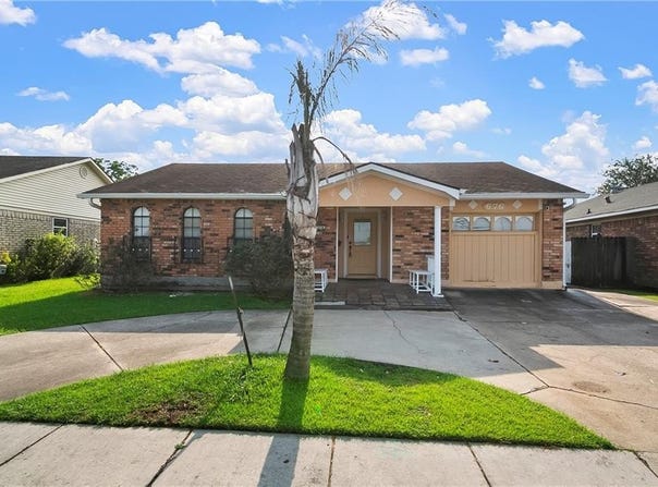 676 WALL Boulevard, Gretna, LA 70056