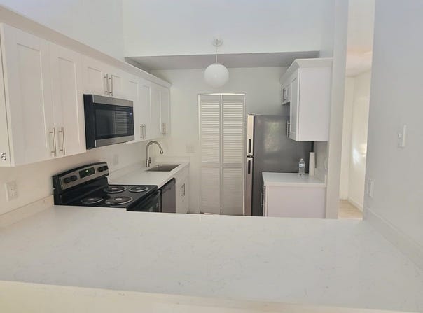 6948 SW 36th Ct, Miramar, FL 33023