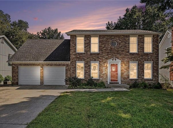 1629 Dunwich Drive, Liberty, MO 64068