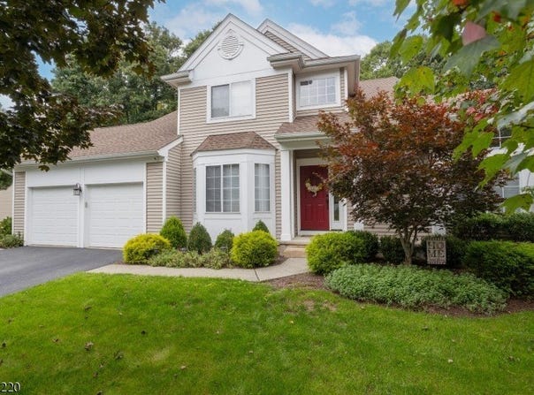 102 Connelly Ave, Mount Olive Twp., NJ 07828-2534