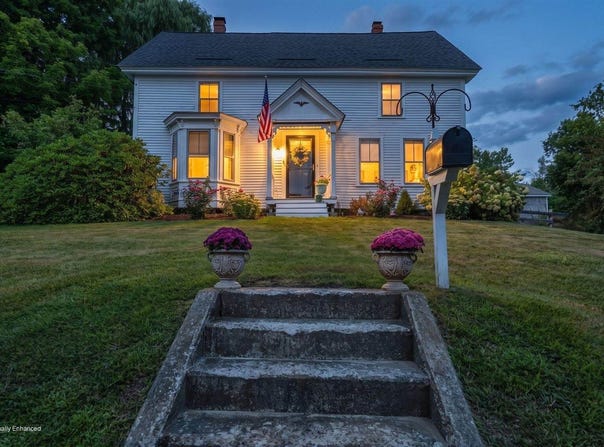 105 Main Street, Dexter, ME 04930