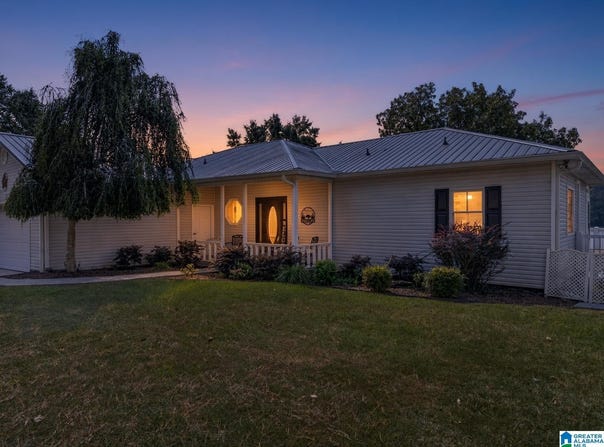2040 MOHAWK CLIFF ROAD, OHATCHEE, AL 36271