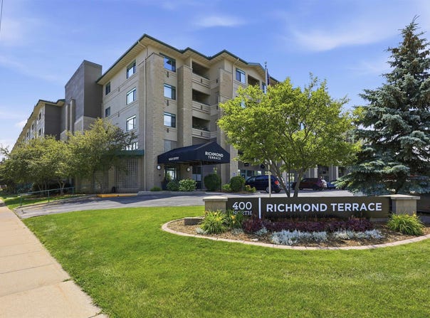 400 N RICHMOND Street, APPLETON, WI 54914