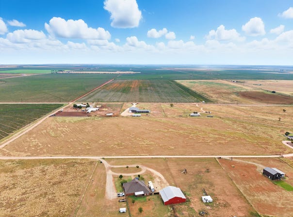 2 County Road M, New Home, TX 79383