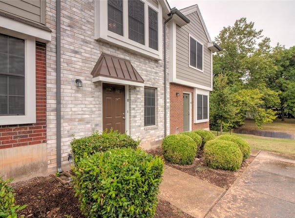 202 S College St, Georgetown, TX 78626