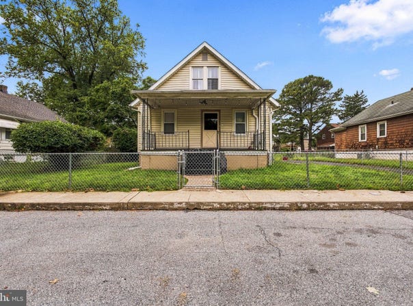16 SUTTON Lane, NEW CASTLE, DE 19720