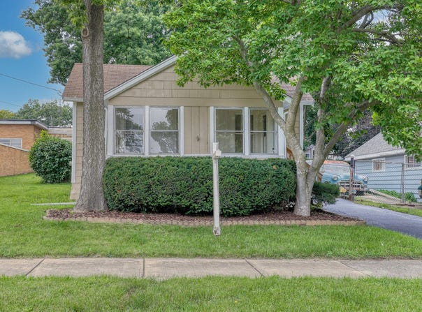 947 Mason Avenue, Aurora, IL 60506