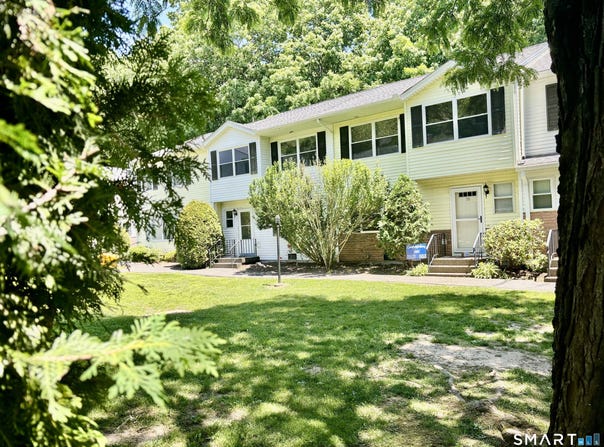 25 Padanaram Road, Danbury, CT 06811