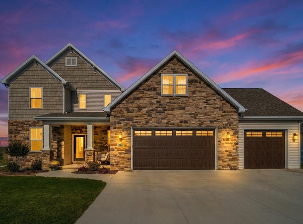 244 E SPARTAN Drive, APPLETON, WI 54913
