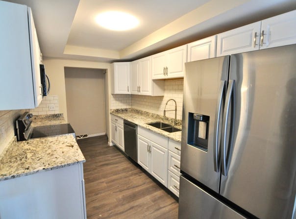 5845 Lake Curve Lane, Brooklyn Center, MN 55429