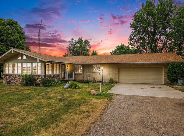 7349 E Main Street, Eau Claire, MI 49111