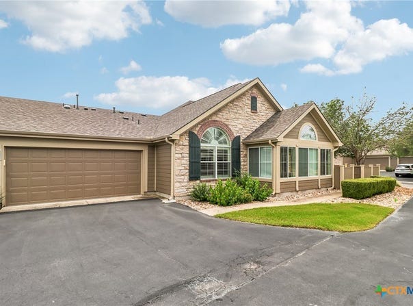 30 Wildwood Drive, Georgetown, TX 78633