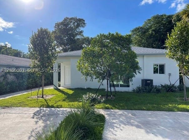 920 NW 81st St, Miami, FL 33150