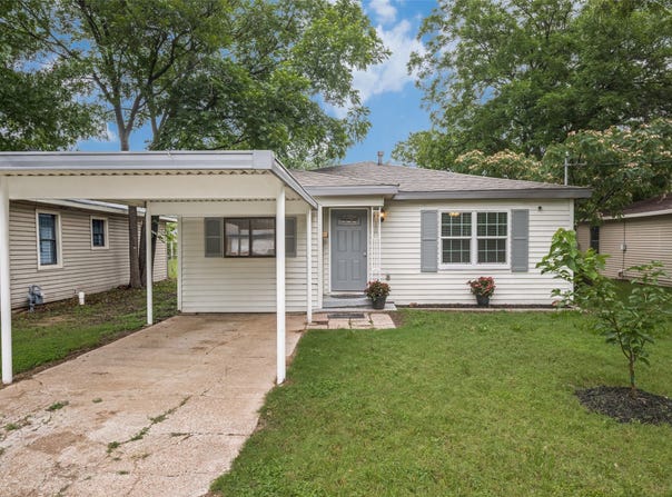 717 Small Street, Bowie, TX 76230