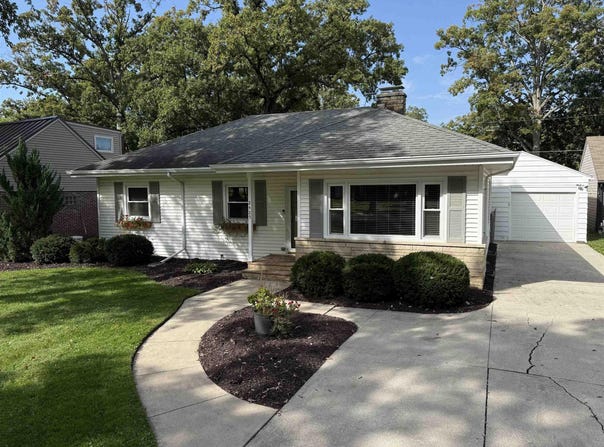 2425 Springfield Avenue, Fort Wayne, IN 46805