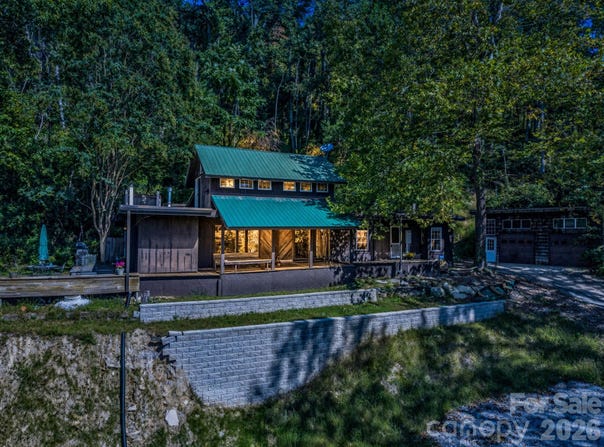 500 E Poplar Drive, Hendersonville, NC 28792