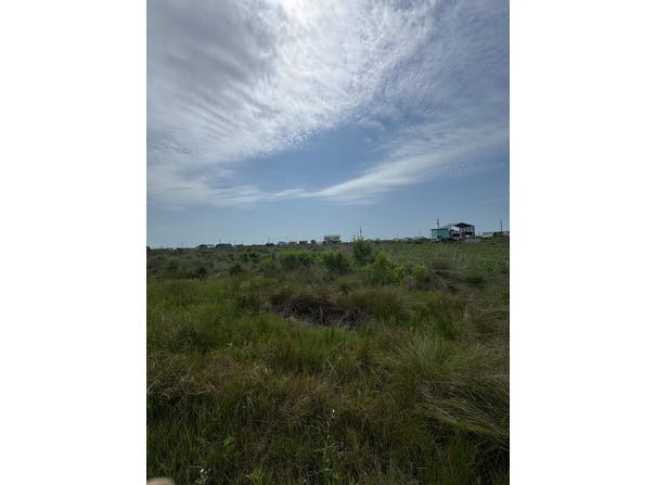 0 Titanic St, Sargent, TX 77414