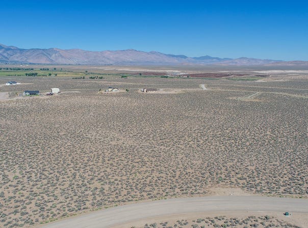 211 W Sierra View Drive, Smith Valley, NV 89430