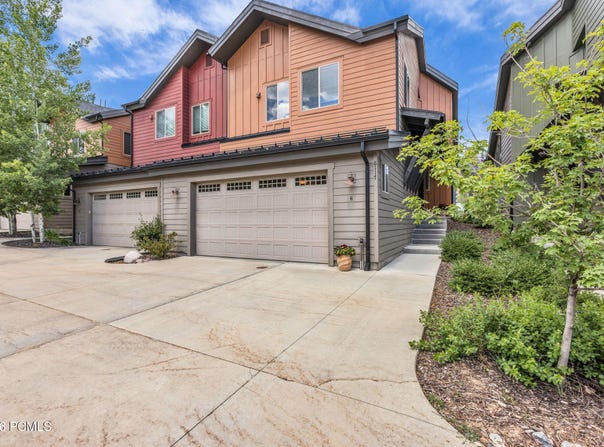 8117 Courtyard Loop Apt 6, Park City, UT 84098