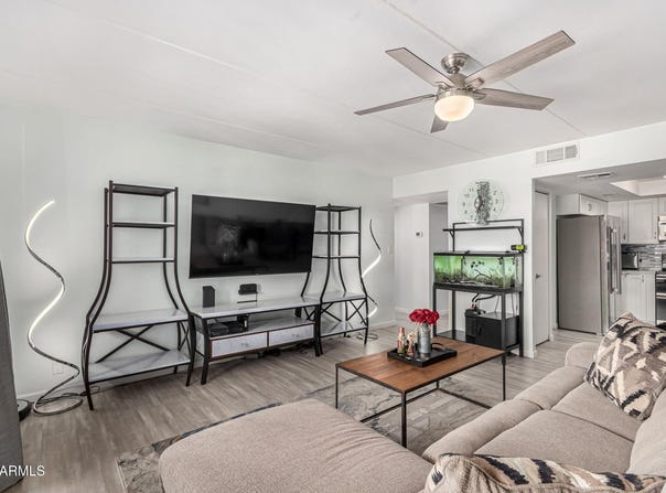 7920 E CAMELBACK Road, Scottsdale, AZ 85251