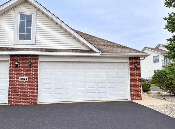 10152 C Monarch Road, ROSCOE, IL 61073