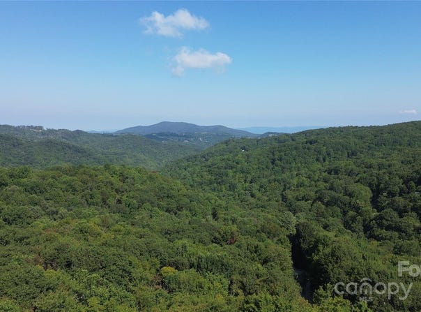 154 Raccoon Road, Beech Mountain, NC 28604