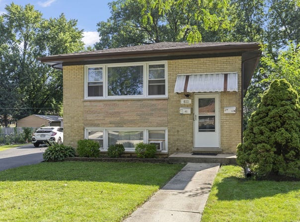 611 N Lullo Drive, Addison, IL 60101