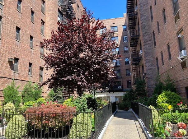 132-35 Sanford Avenue, Flushing, NY 11355