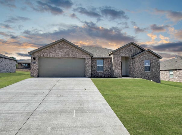 48 Wolfsbridge Loop, Cabot, AR 72023