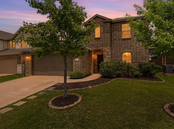 1212 Mount Olive Lane, Forney, TX 75126