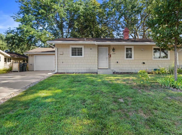 1214 Chicory Way, Sun Prairie, WI 53590