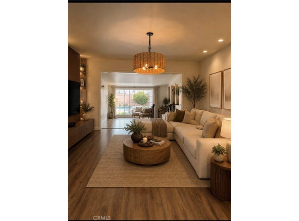 7000 Nagle, North Hollywood, CA 91605