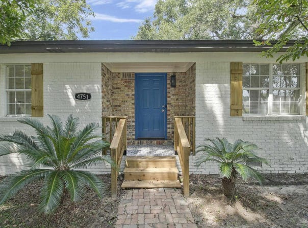 4751 W Spencer Field Rd, Pace, FL 32571
