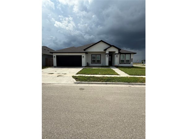 100 Speargrass, Odem, TX 78370