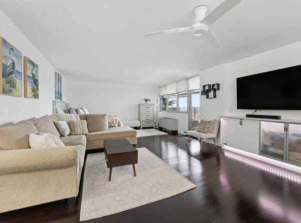 6040 BLVD E, West New York, NJ 07093