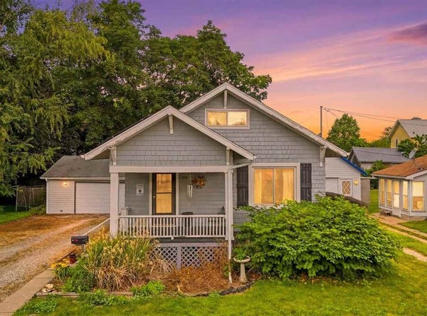 413 S 3rd Ave, Washington, IA 52353