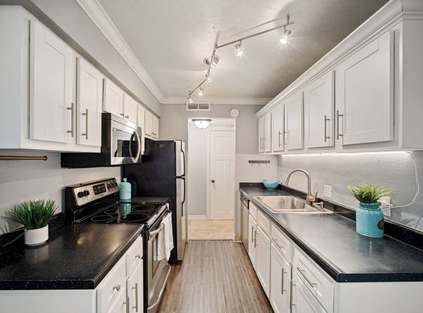66 W LESTER AVE S, Murray, UT 84107